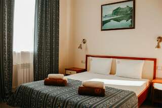 Гостиница Гранд Судак Джуниор сьют FV (2-х комнатный с видом бассейн, на море)-1