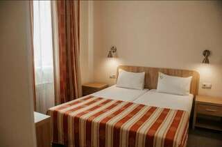 Гостиница Гранд Судак Люкс премиум (3-х комнатный с видом на бассейн, на море)-3